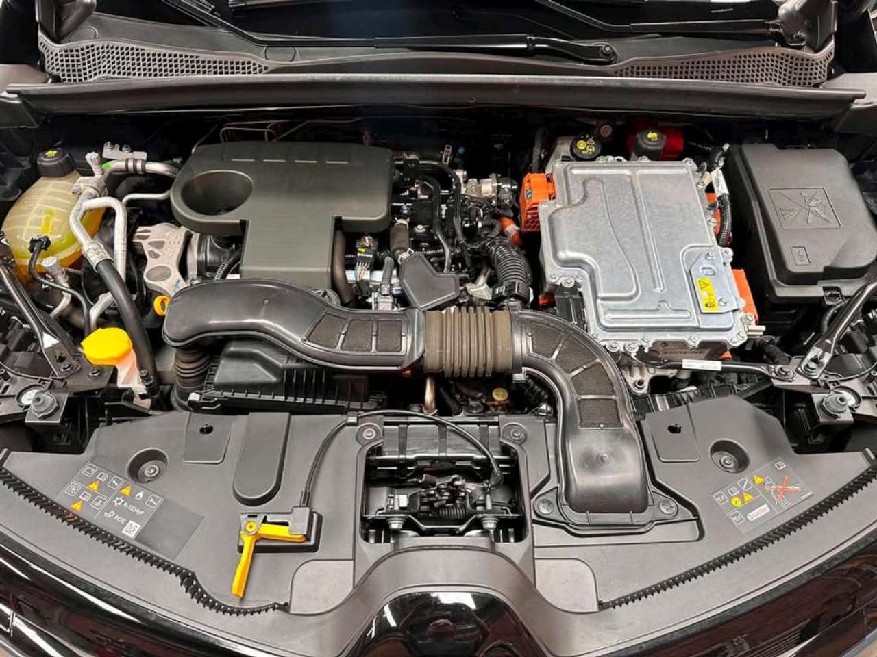 Renault Captur  rive gauche E-Tech plug-in hybrid 160