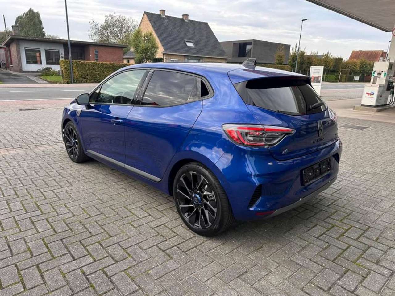 Renault Clio  esprit Alpine E-Tech full hybrid 145