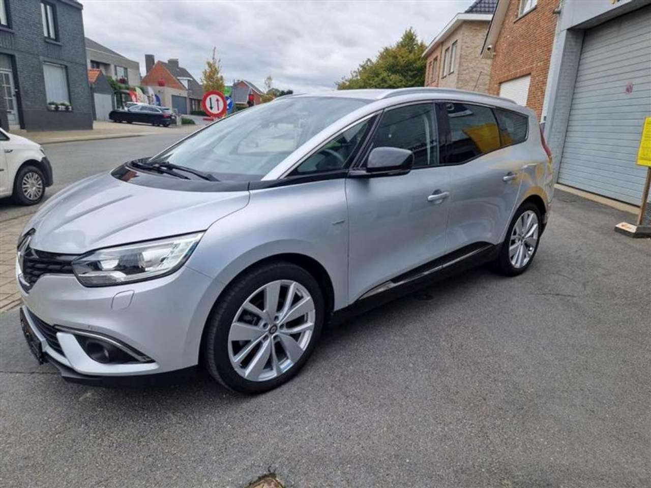 Renault Scenic  LIMITED deluxe TCe 140 GPF